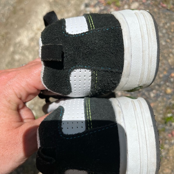 Place kid’s sneakers. Mint condition. - Picture 6 of 7